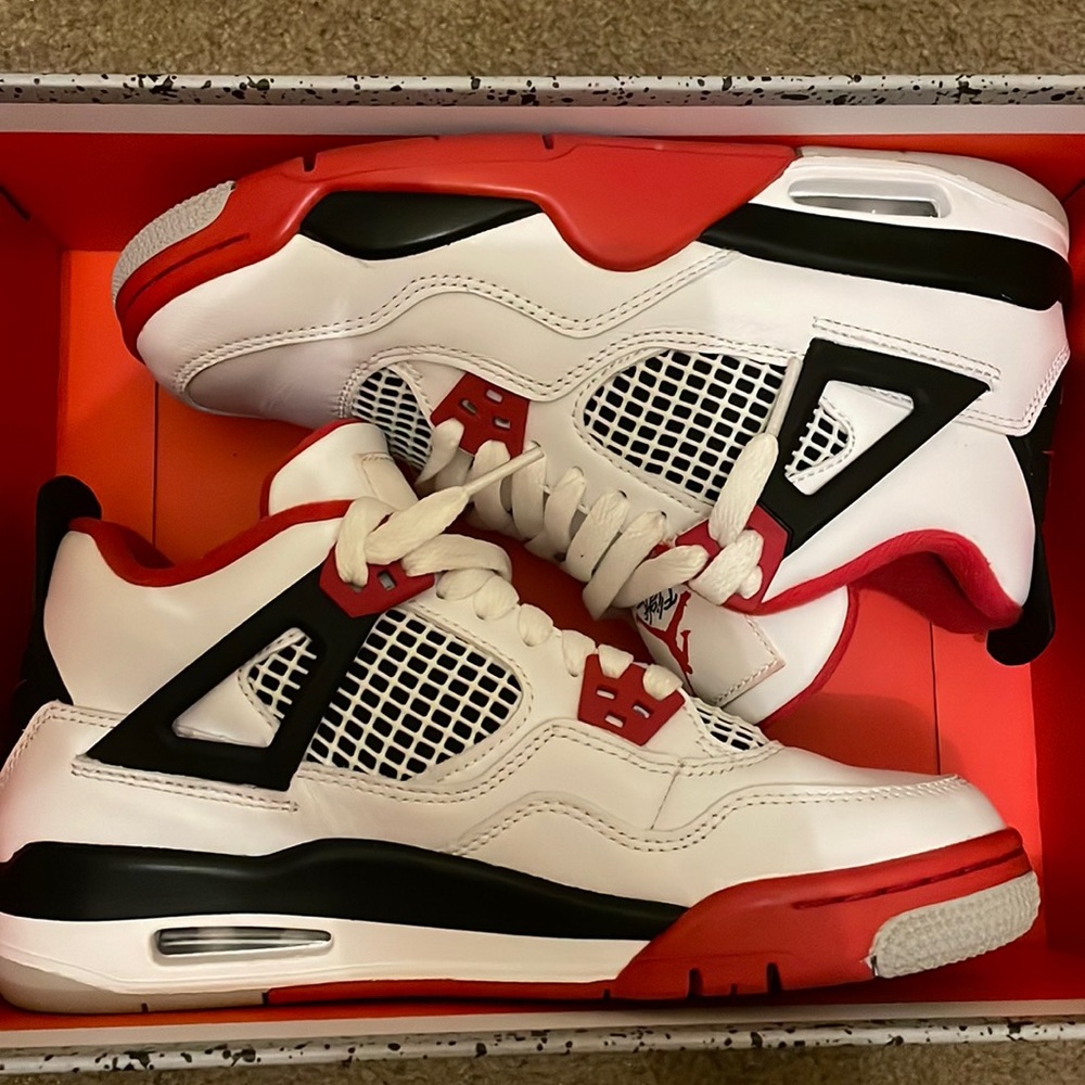 Fire reds 4s